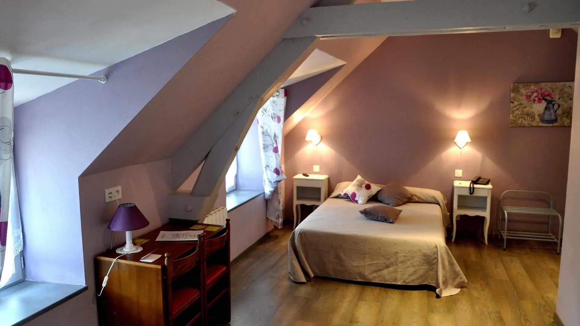 Logis Hotels - Auberge De L'Ile - Hotel 3 Etoiles Et Restaurant Creysse