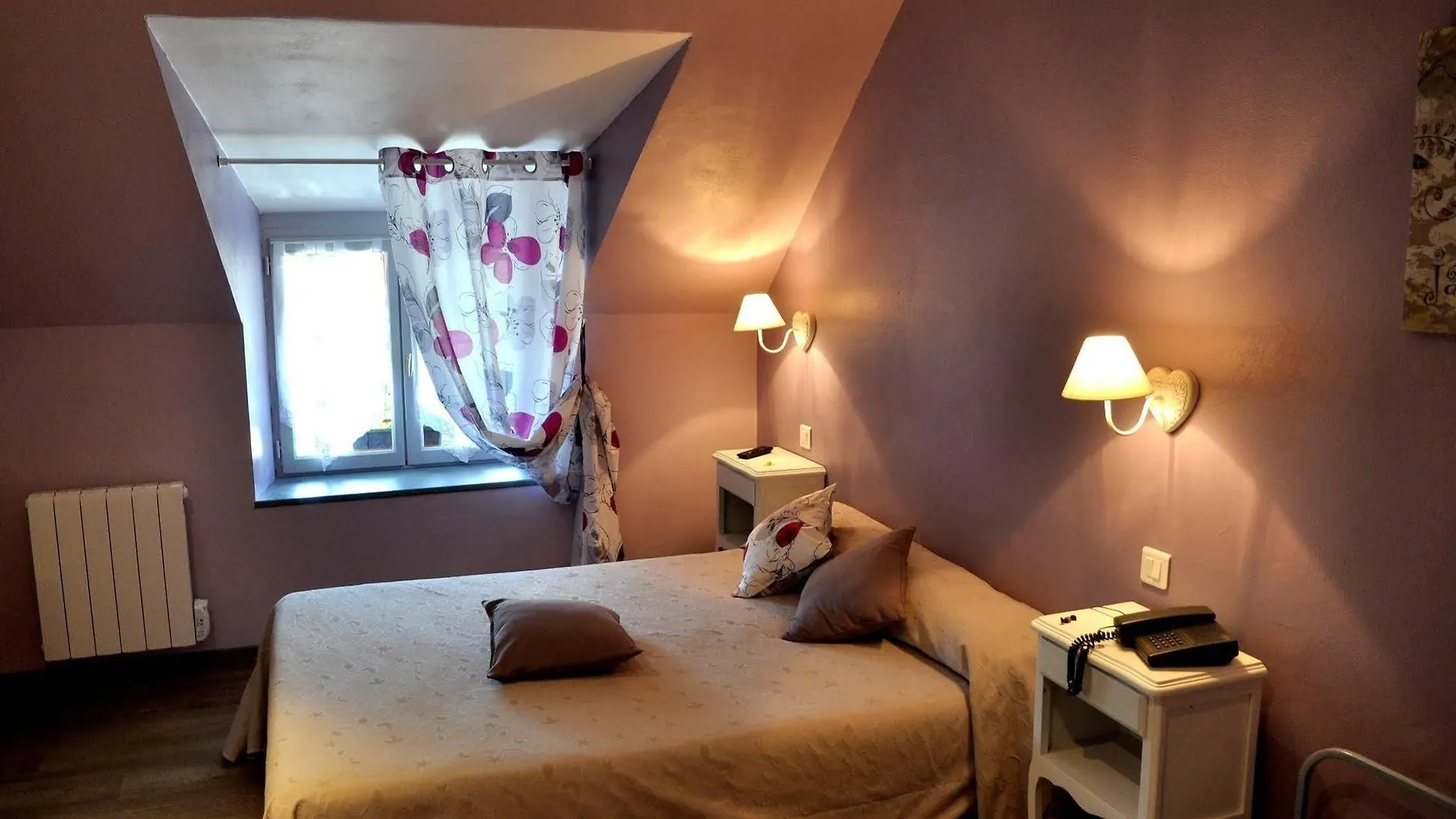 Logis Hotels - Auberge De L'Ile - Hotel 3 Etoiles Et Restaurant Creysse  3*, Creysse (Lot)