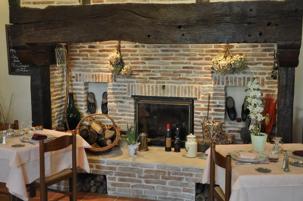 Auberge de l'Île Creysse  Hotel Creysse (Lot)